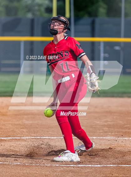 Thumbnail 3 in Linn-Mar @ Iowa City West photogallery.