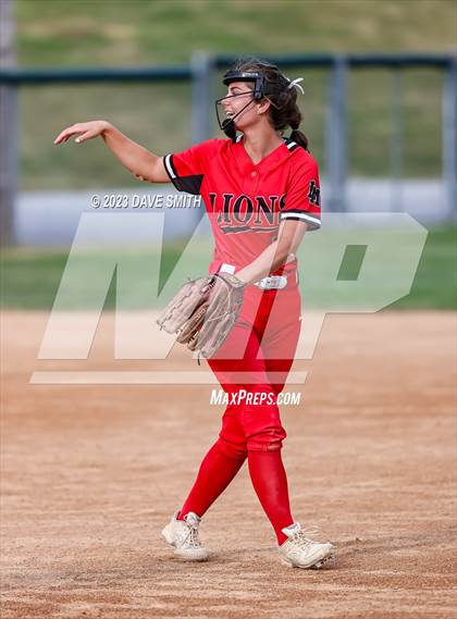 Thumbnail 2 in Linn-Mar @ Iowa City West photogallery.