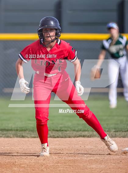 Thumbnail 2 in Linn-Mar @ Iowa City West photogallery.
