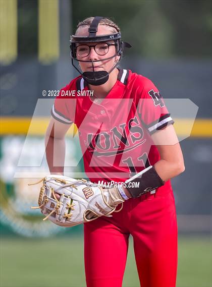 Thumbnail 3 in Linn-Mar @ Iowa City West photogallery.