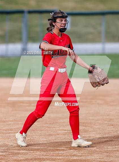Thumbnail 3 in Linn-Mar @ Iowa City West photogallery.