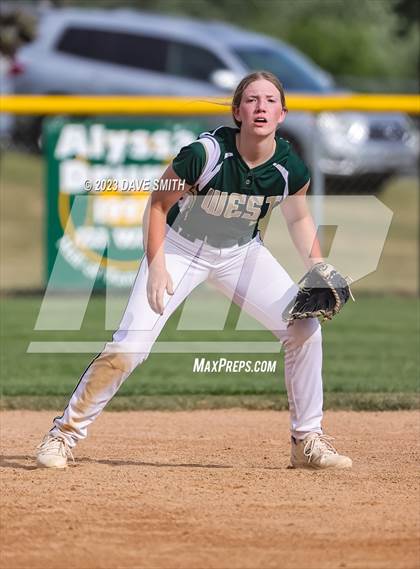Thumbnail 1 in Linn-Mar @ Iowa City West photogallery.