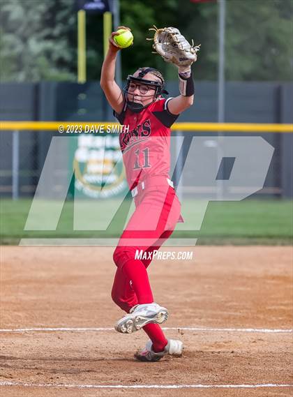 Thumbnail 2 in Linn-Mar @ Iowa City West photogallery.