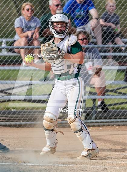 Thumbnail 2 in Linn-Mar @ Iowa City West photogallery.