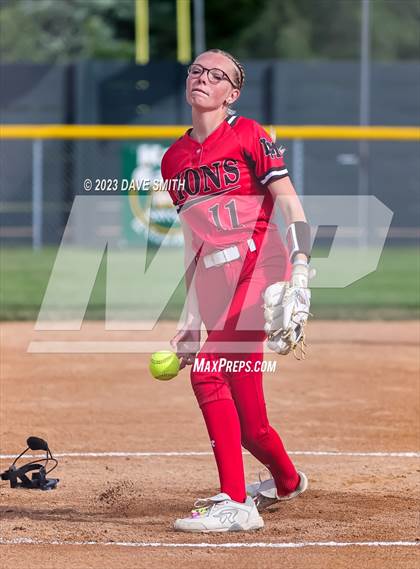 Thumbnail 1 in Linn-Mar @ Iowa City West photogallery.