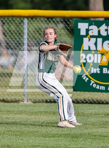 Thumbnail 3 in Linn-Mar @ Iowa City West photogallery.