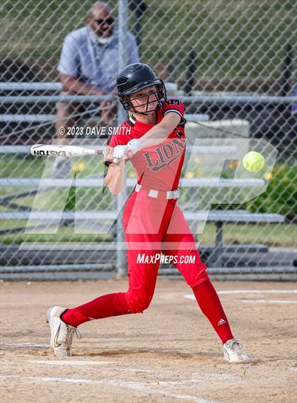 Thumbnail 1 in Linn-Mar @ Iowa City West photogallery.