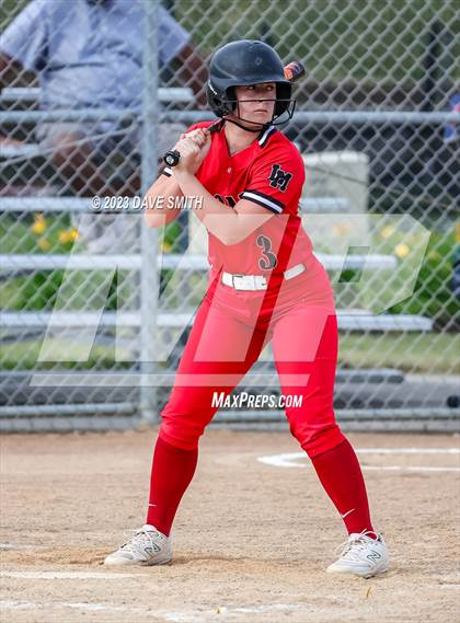 Thumbnail 1 in Linn-Mar @ Iowa City West photogallery.