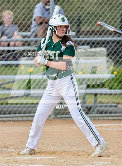 Thumbnail 1 in Linn-Mar @ Iowa City West photogallery.