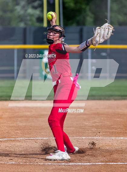Thumbnail 2 in Linn-Mar @ Iowa City West photogallery.