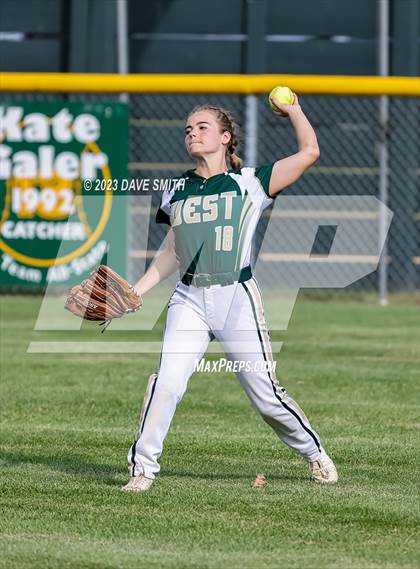 Thumbnail 2 in Linn-Mar @ Iowa City West photogallery.