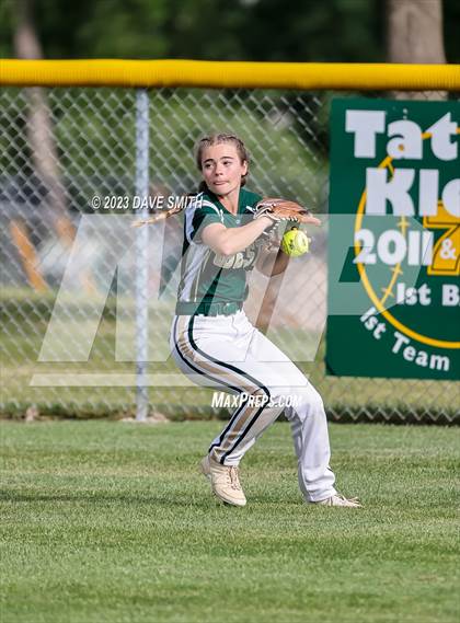 Thumbnail 1 in Linn-Mar @ Iowa City West photogallery.
