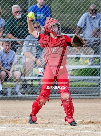 Thumbnail 1 in Linn-Mar @ Iowa City West photogallery.