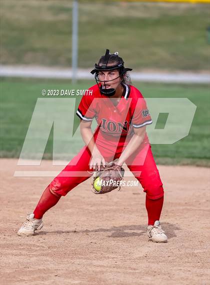 Thumbnail 3 in Linn-Mar @ Iowa City West photogallery.