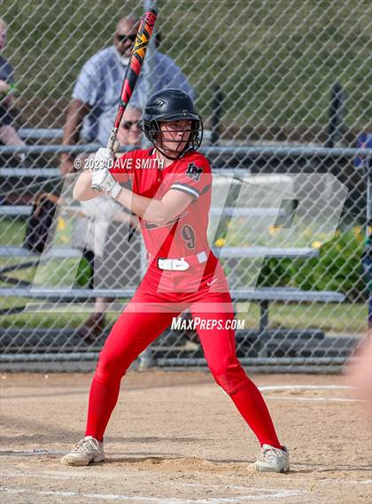 Thumbnail 1 in Linn-Mar @ Iowa City West photogallery.