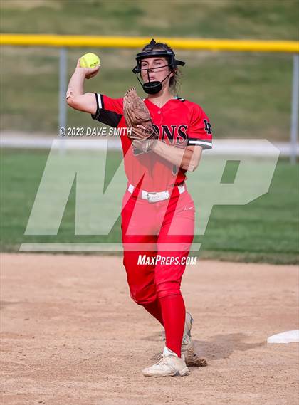 Thumbnail 1 in Linn-Mar @ Iowa City West photogallery.