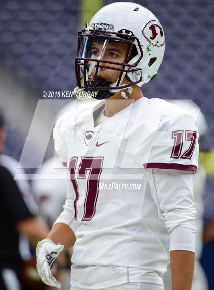 Thumbnail 2 in Atascocita vs Pearland (UIL 6A Reion III Bi-District) photogallery.