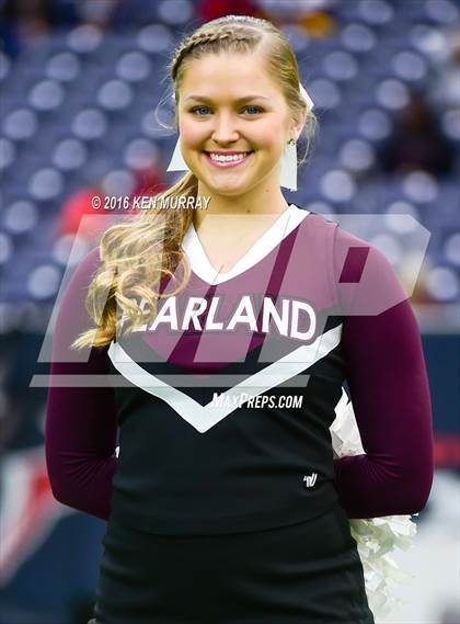 Thumbnail 3 in Atascocita vs Pearland (UIL 6A Reion III Bi-District) photogallery.