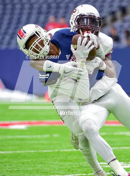 Thumbnail 2 in Atascocita vs Pearland (UIL 6A Reion III Bi-District) photogallery.