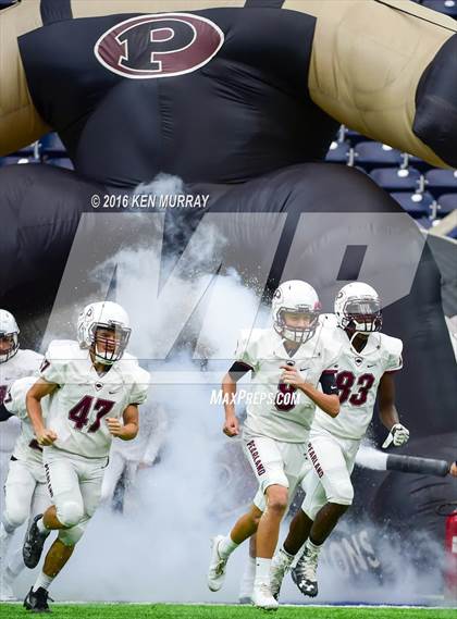 Thumbnail 3 in Atascocita vs Pearland (UIL 6A Reion III Bi-District) photogallery.