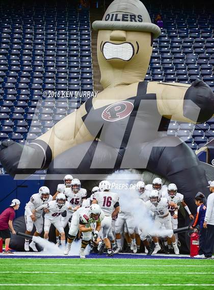 Thumbnail 2 in Atascocita vs Pearland (UIL 6A Reion III Bi-District) photogallery.