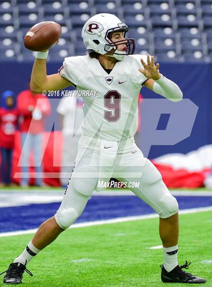Thumbnail 2 in Atascocita vs Pearland (UIL 6A Reion III Bi-District) photogallery.