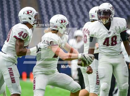 Thumbnail 2 in Atascocita vs Pearland (UIL 6A Reion III Bi-District) photogallery.