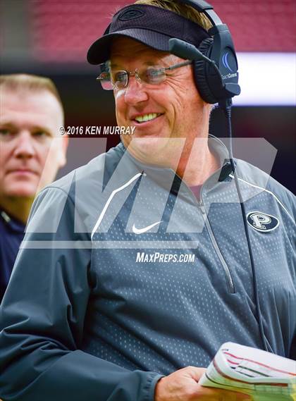 Thumbnail 1 in Atascocita vs Pearland (UIL 6A Reion III Bi-District) photogallery.