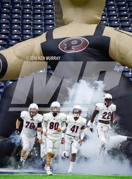 Thumbnail 2 in Atascocita vs Pearland (UIL 6A Reion III Bi-District) photogallery.
