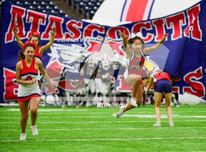 Thumbnail 1 in Atascocita vs Pearland (UIL 6A Reion III Bi-District) photogallery.