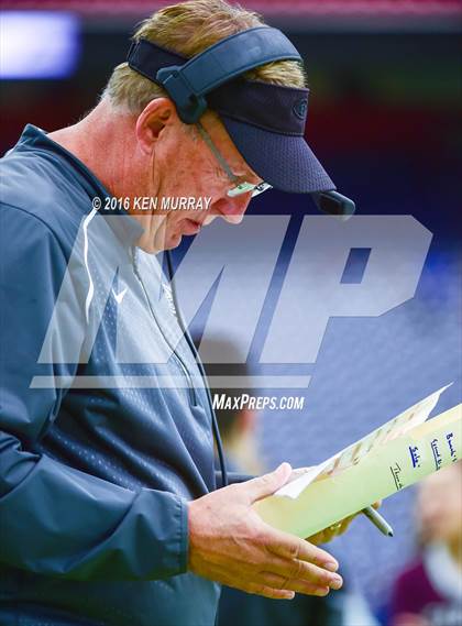Thumbnail 3 in Atascocita vs Pearland (UIL 6A Reion III Bi-District) photogallery.