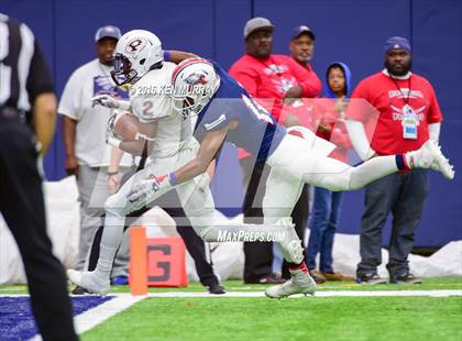 Thumbnail 1 in Atascocita vs Pearland (UIL 6A Reion III Bi-District) photogallery.
