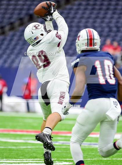 Thumbnail 3 in Atascocita vs Pearland (UIL 6A Reion III Bi-District) photogallery.