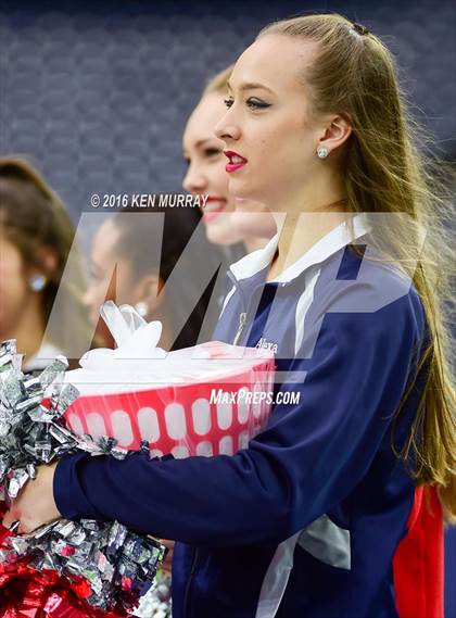 Thumbnail 2 in Atascocita vs Pearland (UIL 6A Reion III Bi-District) photogallery.