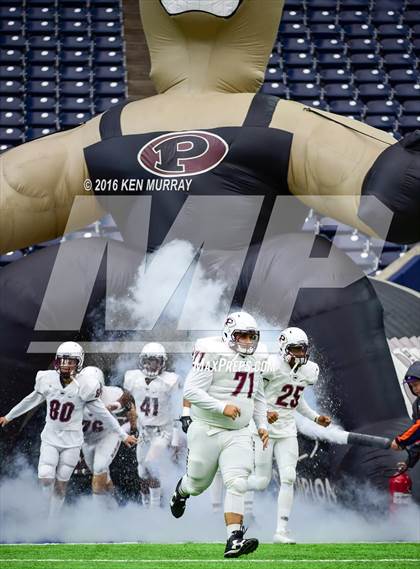 Thumbnail 1 in Atascocita vs Pearland (UIL 6A Reion III Bi-District) photogallery.