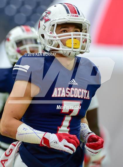 Thumbnail 3 in Atascocita vs Pearland (UIL 6A Reion III Bi-District) photogallery.