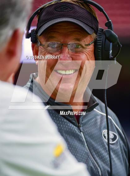 Thumbnail 2 in Atascocita vs Pearland (UIL 6A Reion III Bi-District) photogallery.