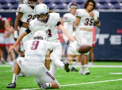 Thumbnail 1 in Atascocita vs Pearland (UIL 6A Reion III Bi-District) photogallery.