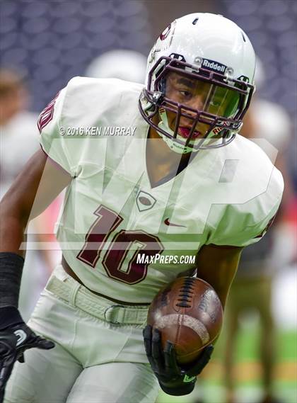 Thumbnail 1 in Atascocita vs Pearland (UIL 6A Reion III Bi-District) photogallery.