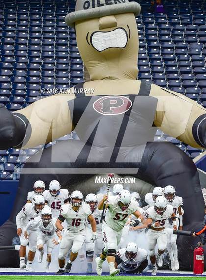 Thumbnail 1 in Atascocita vs Pearland (UIL 6A Reion III Bi-District) photogallery.