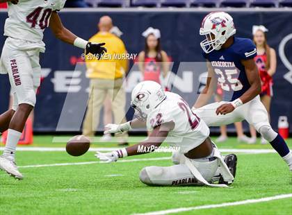 Thumbnail 2 in Atascocita vs Pearland (UIL 6A Reion III Bi-District) photogallery.