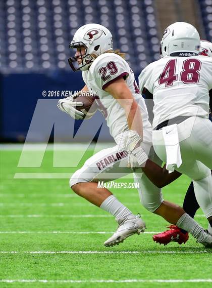 Thumbnail 1 in Atascocita vs Pearland (UIL 6A Reion III Bi-District) photogallery.