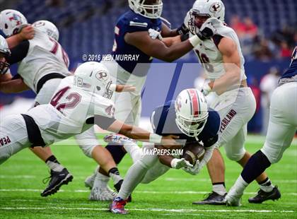 Thumbnail 3 in Atascocita vs Pearland (UIL 6A Reion III Bi-District) photogallery.