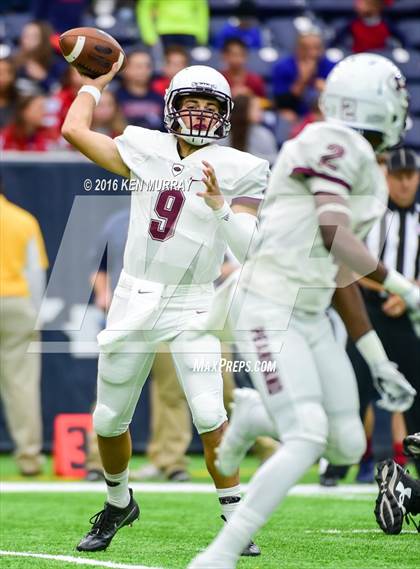 Thumbnail 3 in Atascocita vs Pearland (UIL 6A Reion III Bi-District) photogallery.