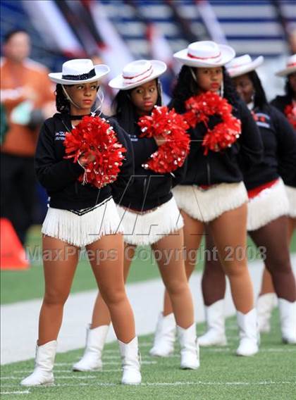 Thumbnail 2 in Cedar Hill vs. Wylie (Texas 5A D2 Quarterfinal) photogallery.
