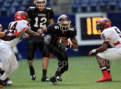 Thumbnail 2 in Cedar Hill vs. Wylie (Texas 5A D2 Quarterfinal) photogallery.