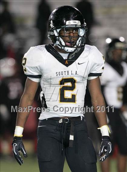 Thumbnail 2 in View Park vs. Animo South Los Angeles (CIF LA City Section D3 Final) photogallery.