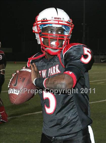 Thumbnail 2 in View Park vs. Animo South Los Angeles (CIF LA City Section D3 Final) photogallery.