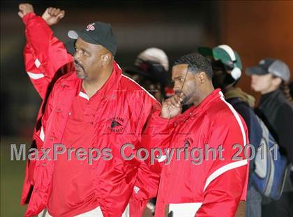 Thumbnail 2 in View Park vs. Animo South Los Angeles (CIF LA City Section D3 Final) photogallery.