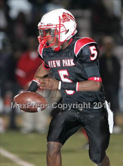 Thumbnail 1 in View Park vs. Animo South Los Angeles (CIF LA City Section D3 Final) photogallery.